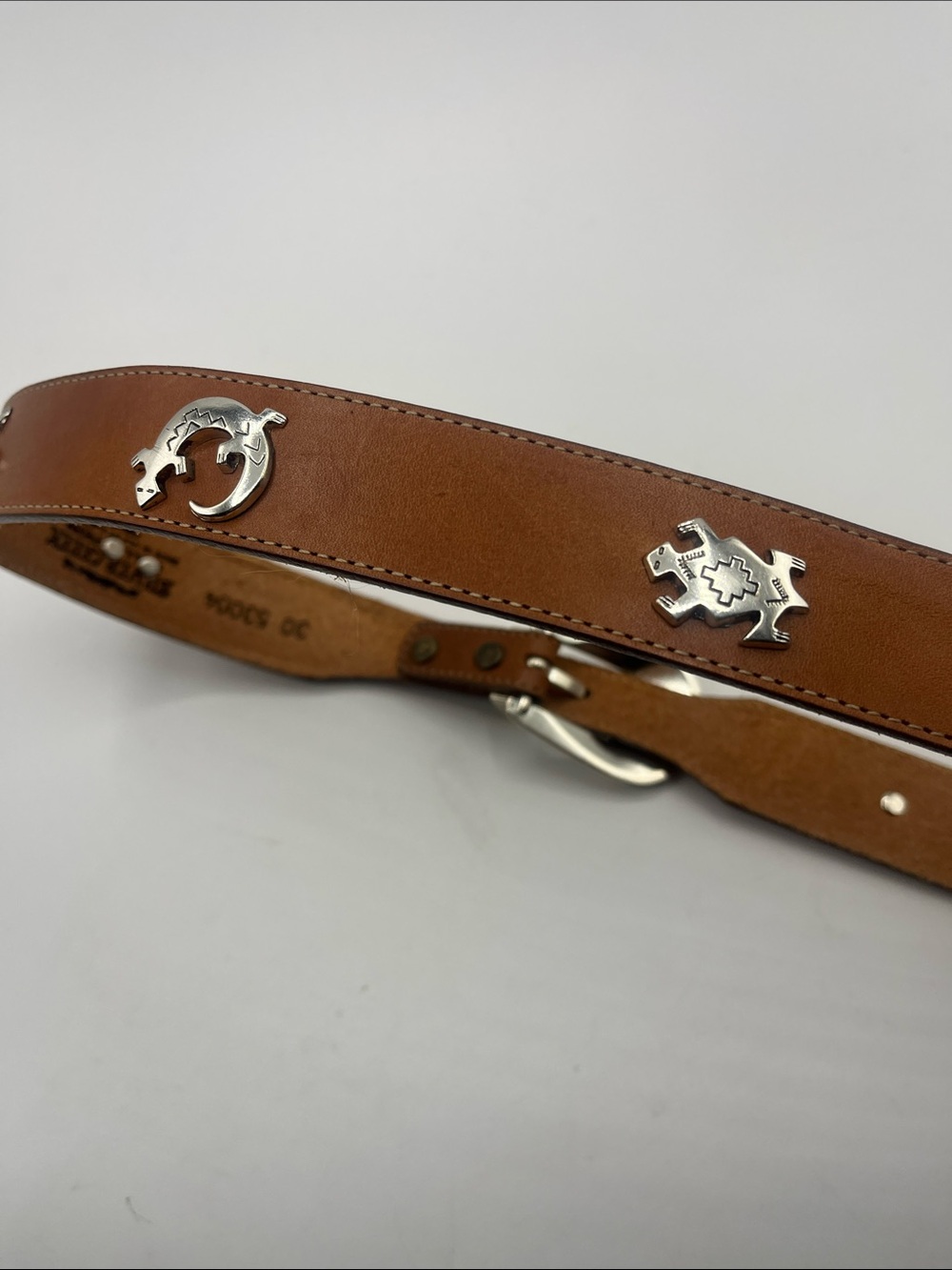 Women’s Brown Leather Western-Inspired Belt with Silver Concho Buckle - Picture 5 of 9